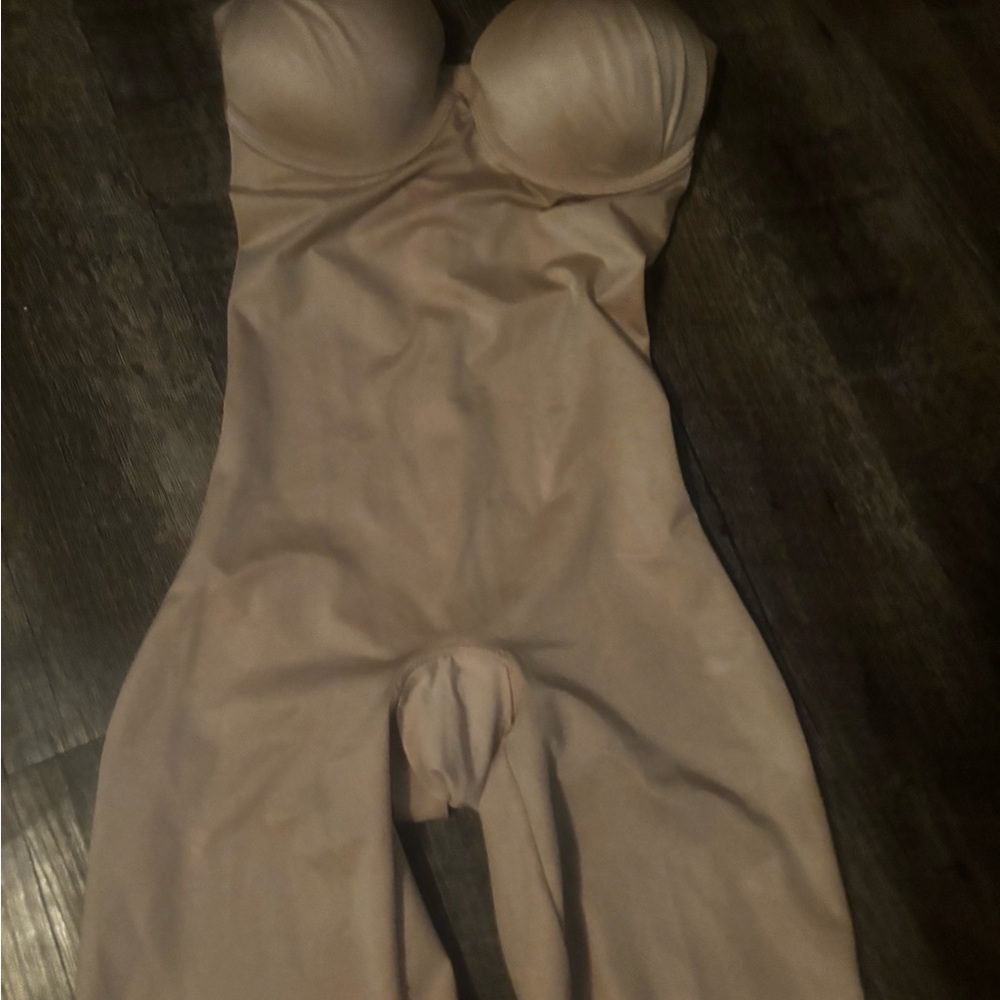 SPANX Seamless Nude Bodysuit